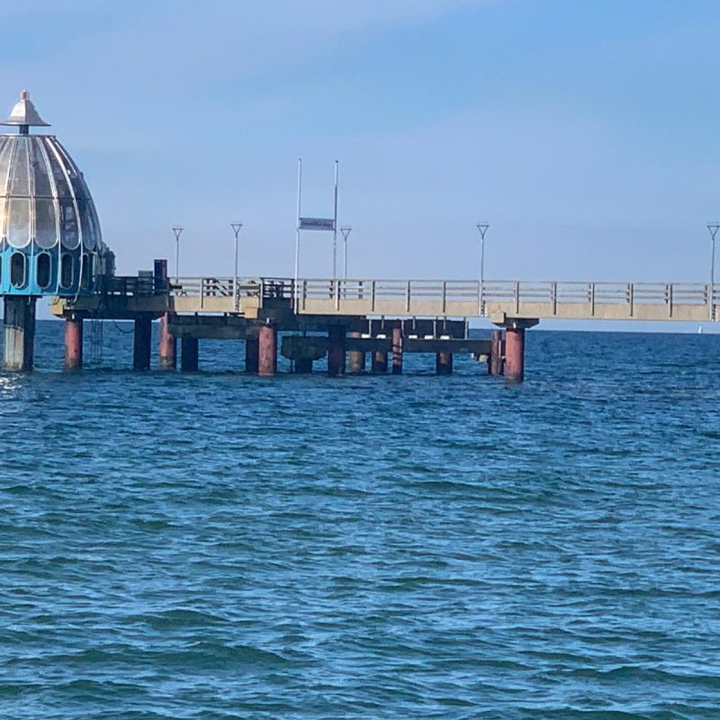 Seebrücke Zingst mit Tauchgondel